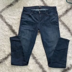 Bebe. Skinny fit dark wash denim